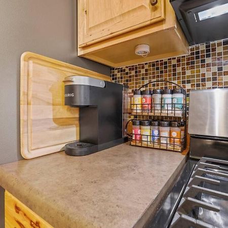 Charming Victorian Home - 2 Minutes To Downtown Lancaster Extérieur photo