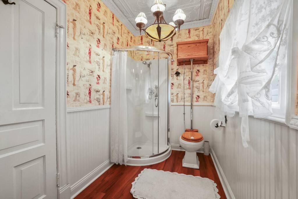 Charming Victorian Home - 2 Minutes To Downtown Lancaster Extérieur photo