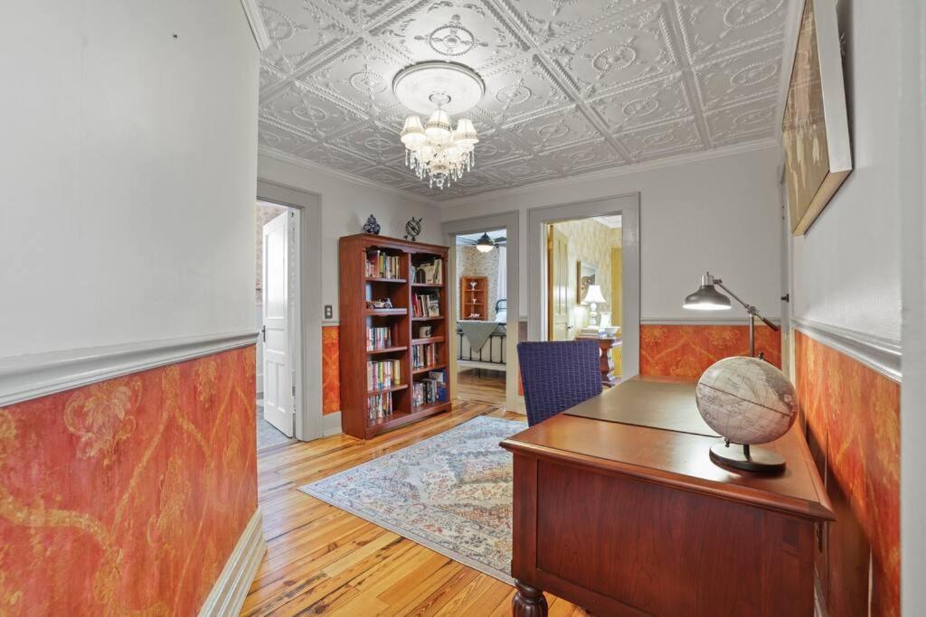 Charming Victorian Home - 2 Minutes To Downtown Lancaster Extérieur photo